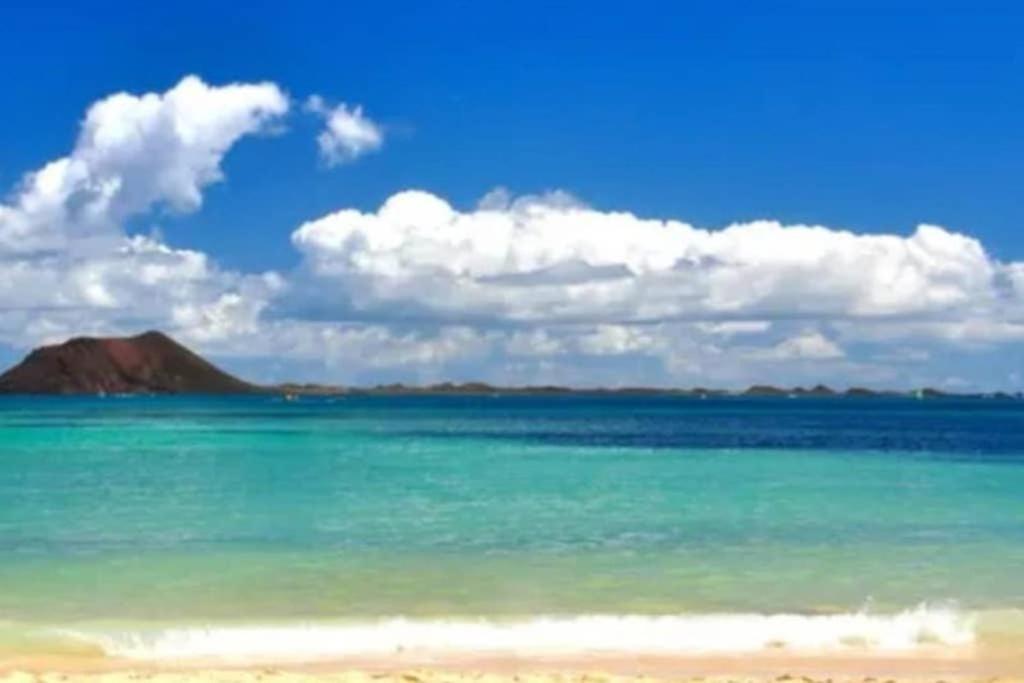 Villa Centro de Corralejo con vistas a Isla de Lobos Exterior foto